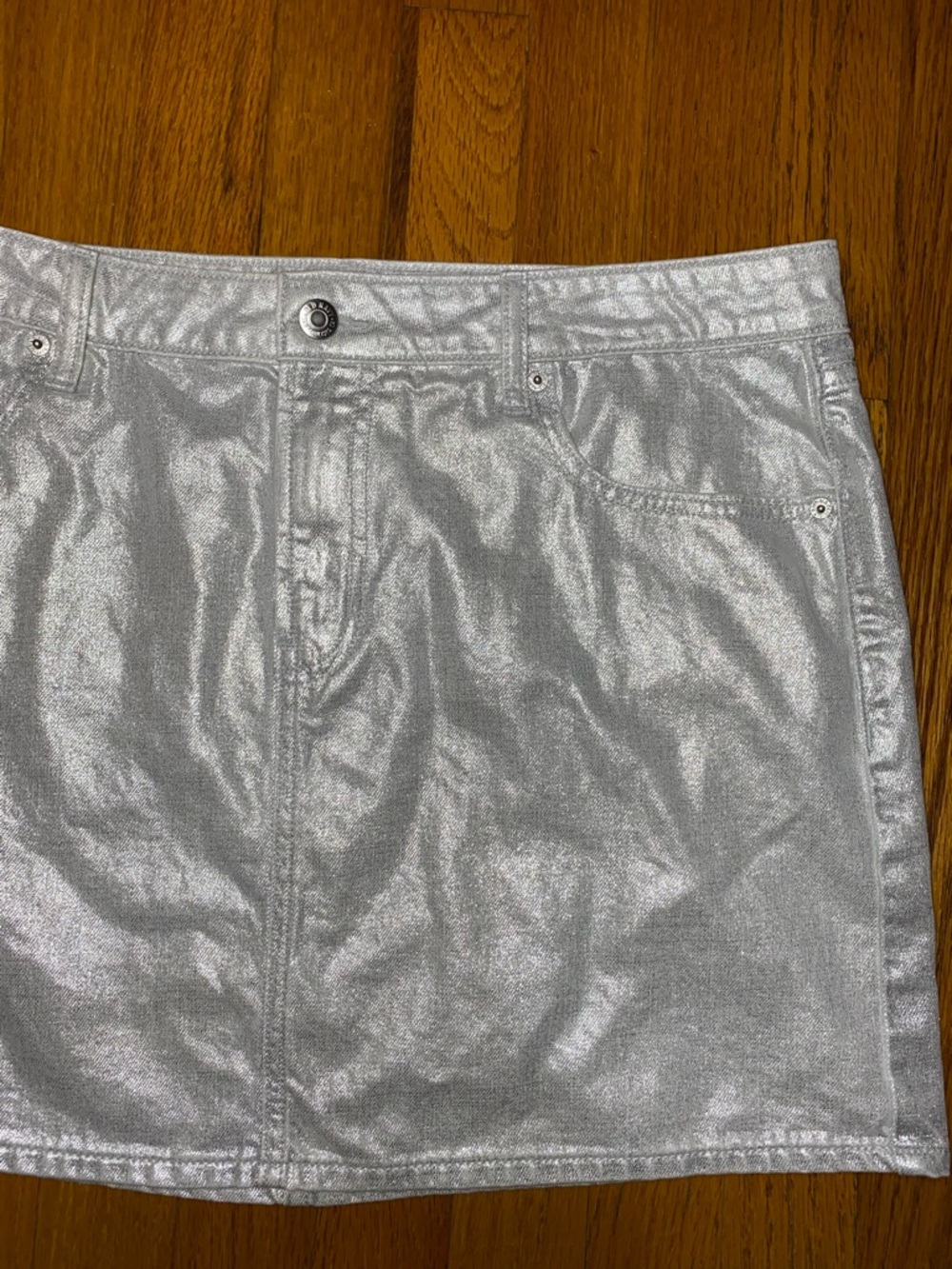 Old Navy Silver Metallic Mini Skirt, Shine On, Shimmery Summer